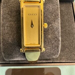Authentic Gucci 1500L Goldtone Watch